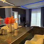The Chapter Live The Experience 3br *