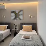 The Chapter Live The Experience 3br